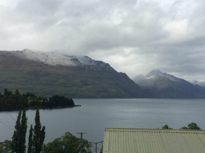 Letzter Blick aus unserem Hotelzimmer auf den Lake Wakatipu.